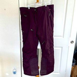 Helly Hansen insulated ski or snowboard pants - cranberry